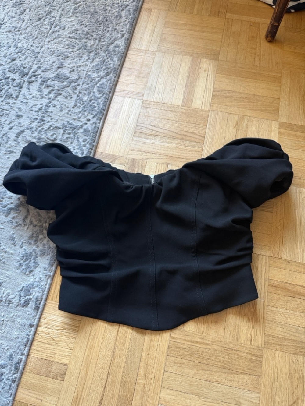 ALC Nora Sz 2 Black Puff-Sleeve Women's Top - Picture 3 of 12